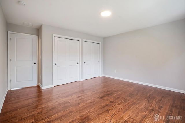 5 Devoes Lane, East Brunswick, NJ 08816