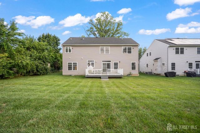 5 Devoes Lane, East Brunswick, NJ 08816