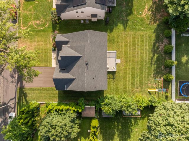 5 Devoes Lane, East Brunswick, NJ 08816