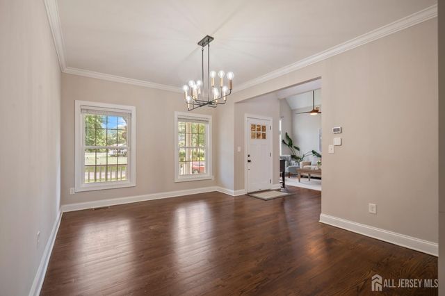 5 Devoes Lane, East Brunswick, NJ 08816