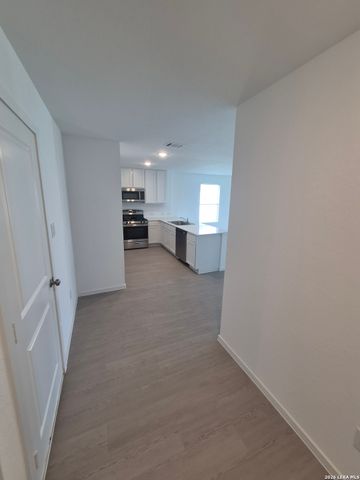 3164 Dispatch Dr., New Braunfels, TX 78130