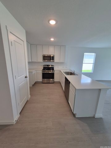 3164 Dispatch Dr., New Braunfels, TX 78130