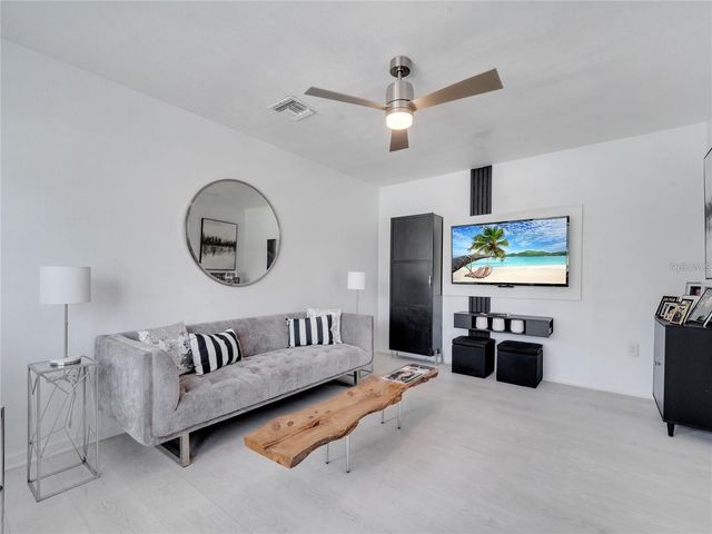 4754 LAKE SHORE DRIVE, St Cloud, FL 34772