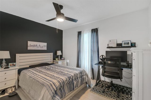 4754 LAKE SHORE DRIVE, St Cloud, FL 34772