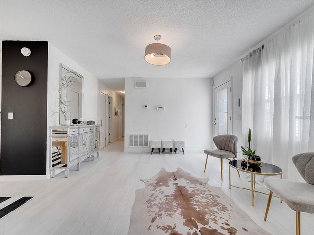 4754 LAKE SHORE DRIVE, St Cloud, FL 34772