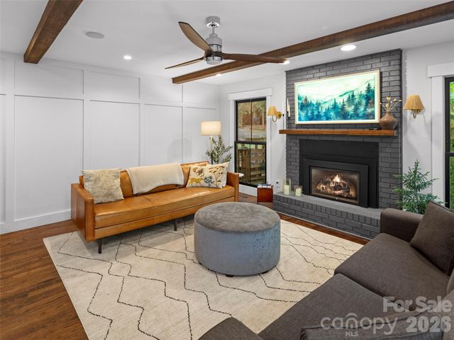 1130 New Castle Court, Asheville, NC 28803