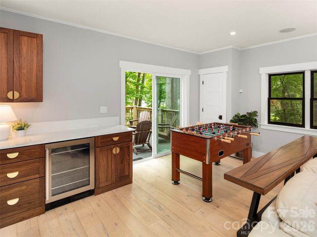 1130 New Castle Court, Asheville, NC 28803