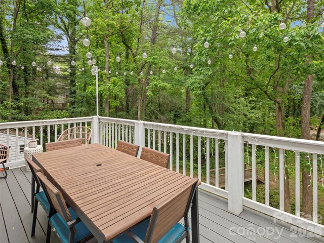 1130 New Castle Court, Asheville, NC 28803