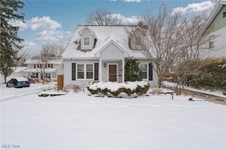 4305 Prasse Road, South Euclid, OH 44121