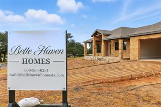 128 Broadgreen TRL, Kingsland, TX 78639