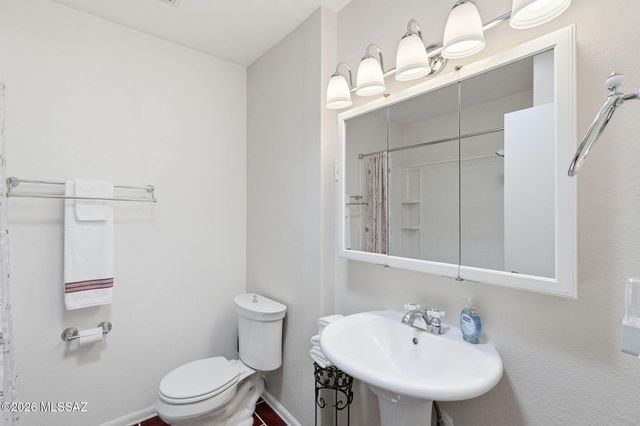 651 E Camino Lujosa, Tucson, AZ 85704