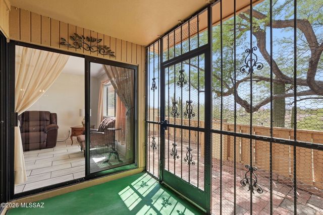 651 E Camino Lujosa, Tucson, AZ 85704