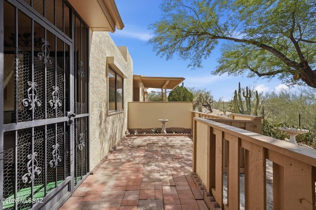651 E Camino Lujosa, Tucson, AZ 85704