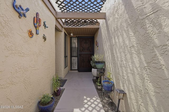 651 E Camino Lujosa, Tucson, AZ 85704