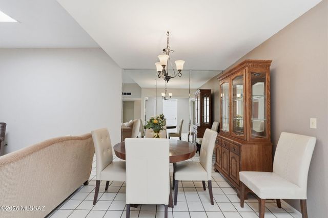 651 E Camino Lujosa, Tucson, AZ 85704