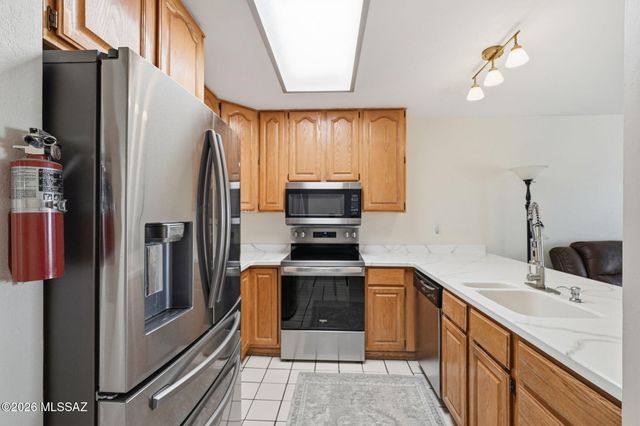 651 E Camino Lujosa, Tucson, AZ 85704