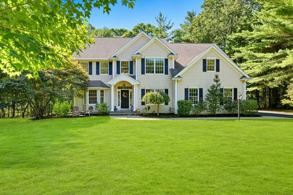 19 Bellows Rd, Wilbraham, MA 01095