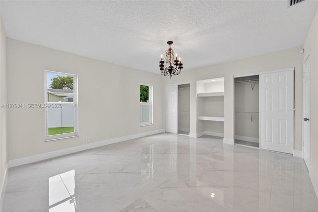 8695 SW 51st Pl, Cooper City, FL 33328