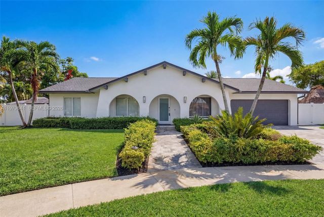 8695 SW 51st Pl, Cooper City, FL 33328