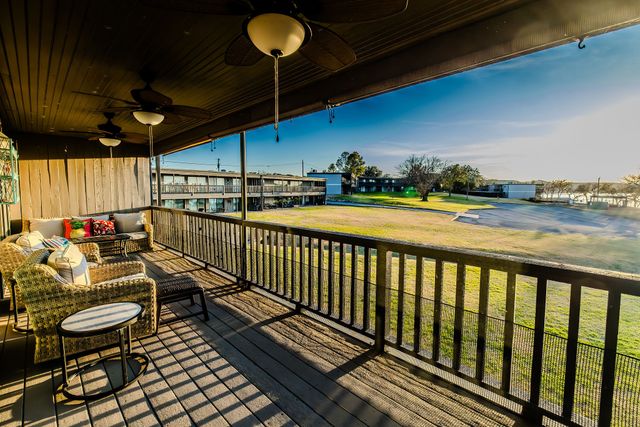 1655 Cedar Crest Loop E7, Possum Kingdom Lake, TX 76449