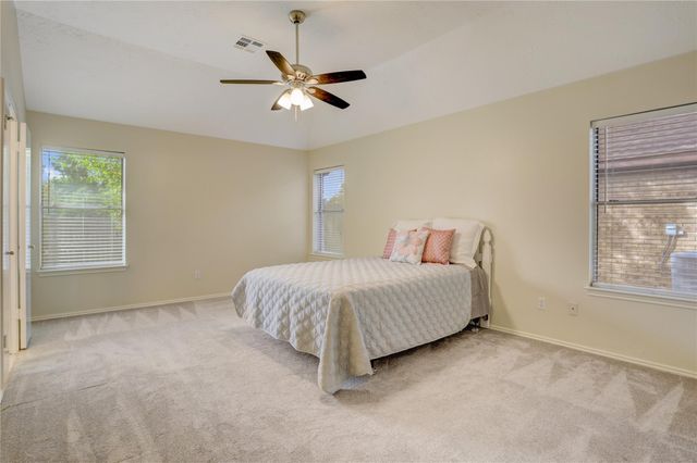 2614 S Peach Hollow Circle, Pearland, TX 77584