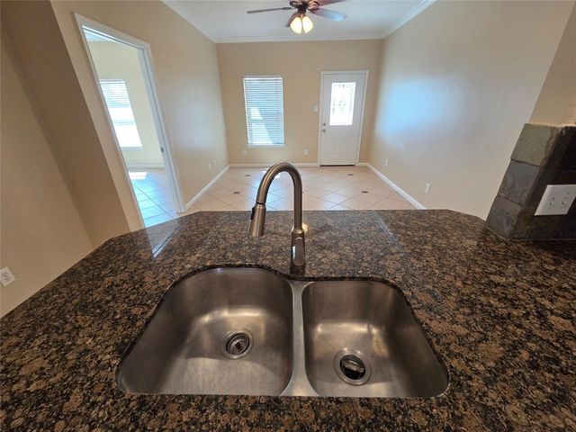 928 Runneburg Road, Crosby, TX 77532