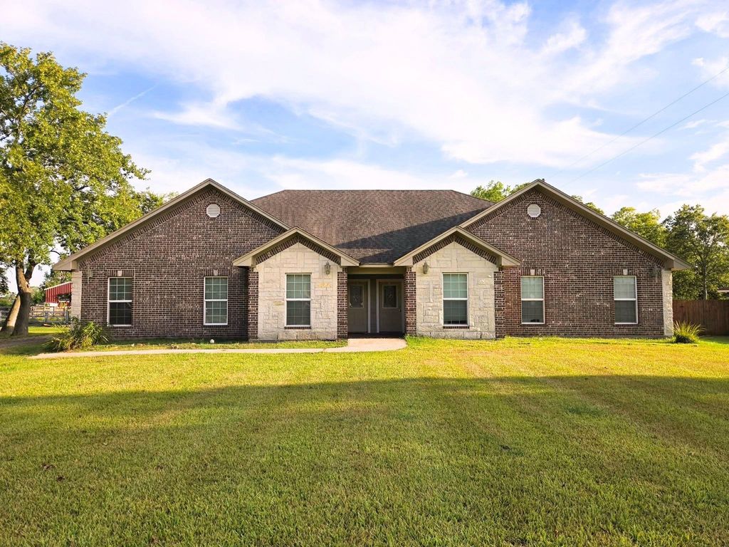 928 Runneburg Road, Crosby, TX 77532