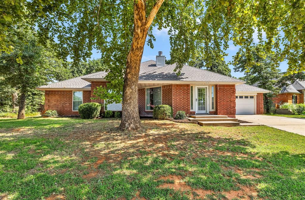 1310 Choctaw Trail, Blanchard, OK 73010