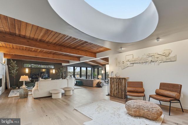 11216 S SHORE RD, Reston, VA 20190