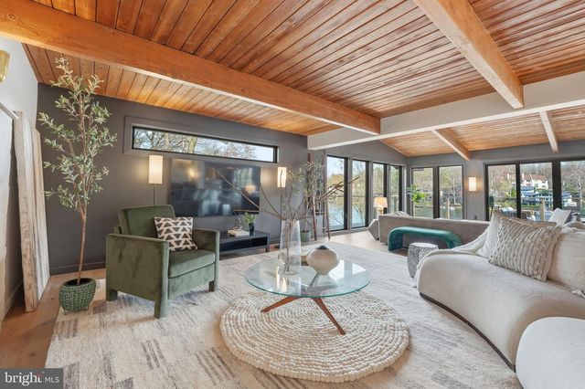 11216 S SHORE RD, Reston, VA 20190