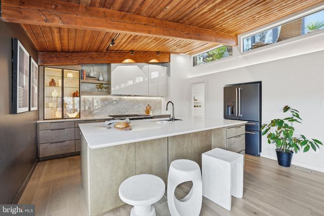 11216 S SHORE RD, Reston, VA 20190