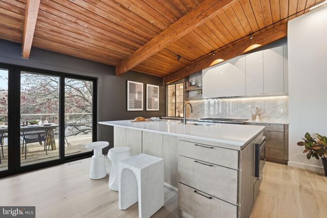 11216 S SHORE RD, Reston, VA 20190