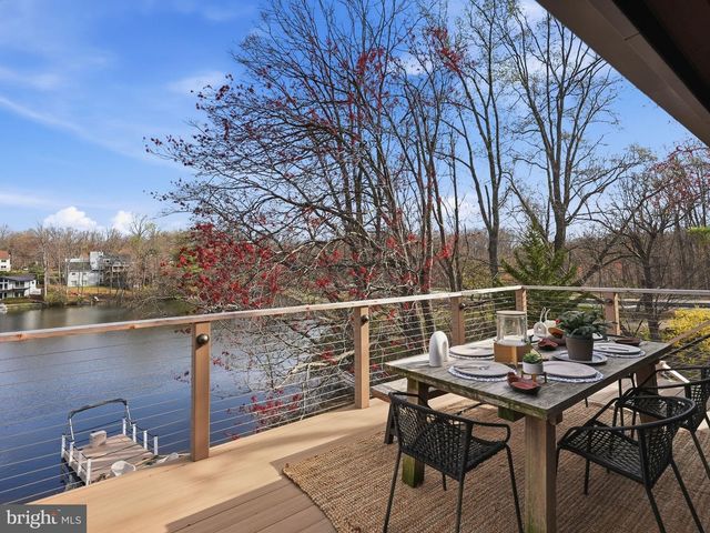 11216 S SHORE RD, Reston, VA 20190