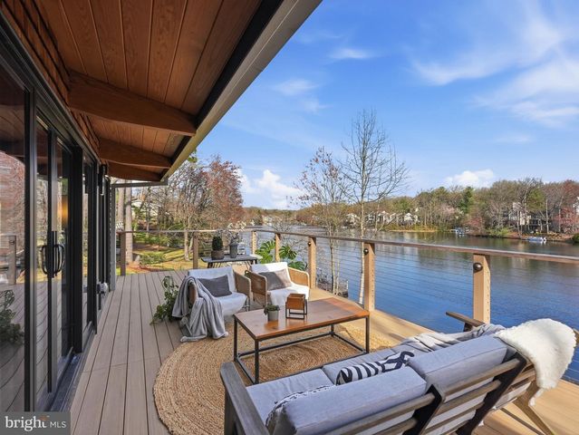 11216 S SHORE RD, Reston, VA 20190