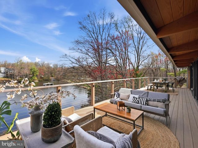 11216 S SHORE RD, Reston, VA 20190