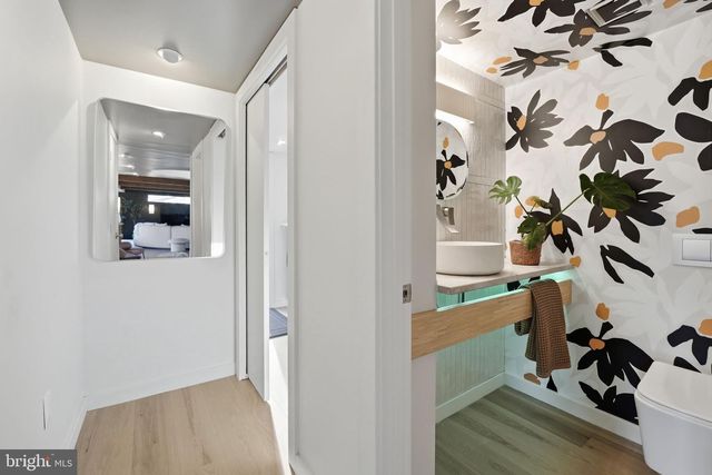 11216 S SHORE RD, Reston, VA 20190