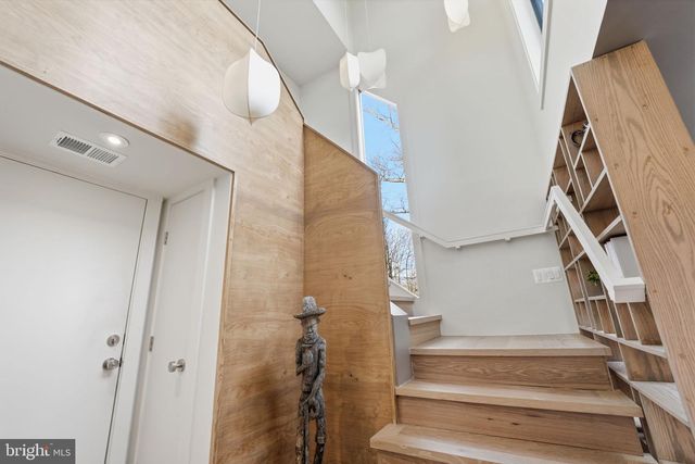 11216 S SHORE RD, Reston, VA 20190