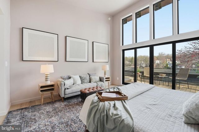 11216 S SHORE RD, Reston, VA 20190