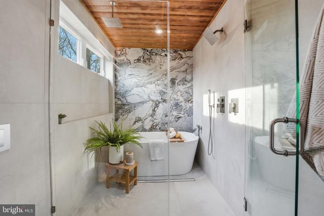 11216 S SHORE RD, Reston, VA 20190