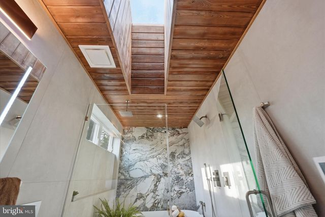 11216 S SHORE RD, Reston, VA 20190