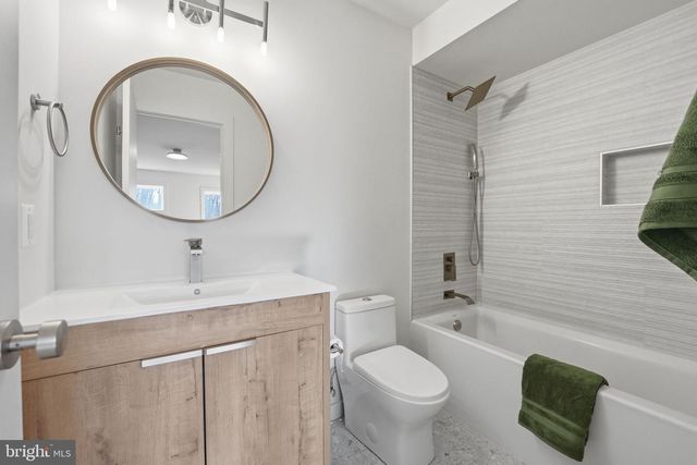 11216 S SHORE RD, Reston, VA 20190