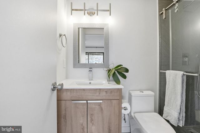 11216 S SHORE RD, Reston, VA 20190