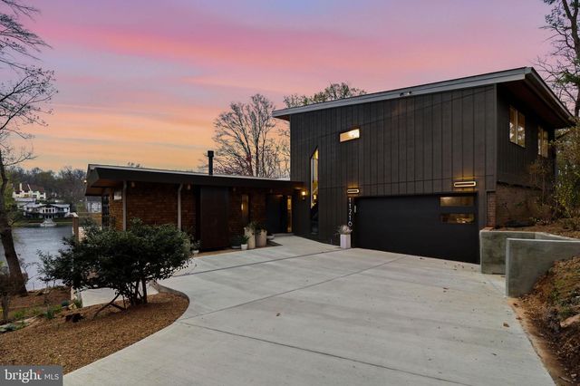 11216 S SHORE RD, Reston, VA 20190