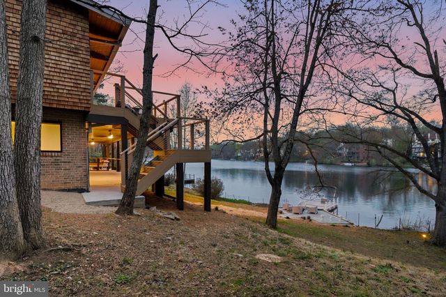 11216 S SHORE RD, Reston, VA 20190