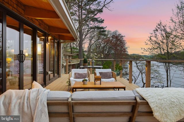 11216 S SHORE RD, Reston, VA 20190