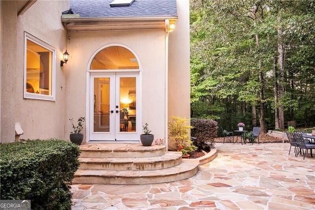 5940 Plantation Drive, Roswell, GA 30075
