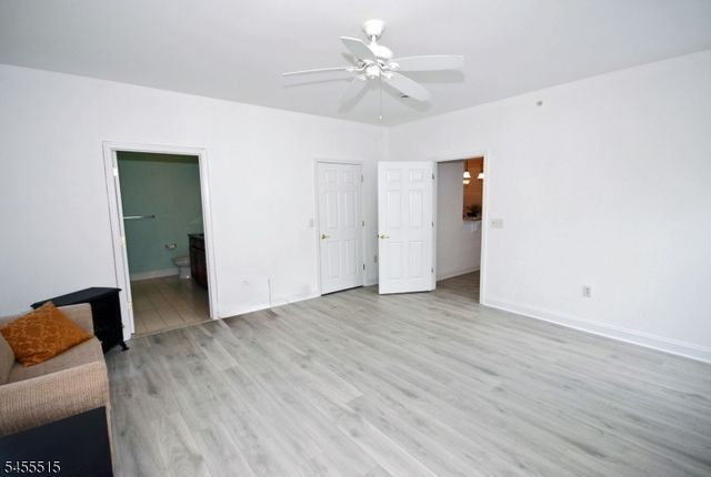 6 Quarry Dr A2, Woodland Park, NJ 07424