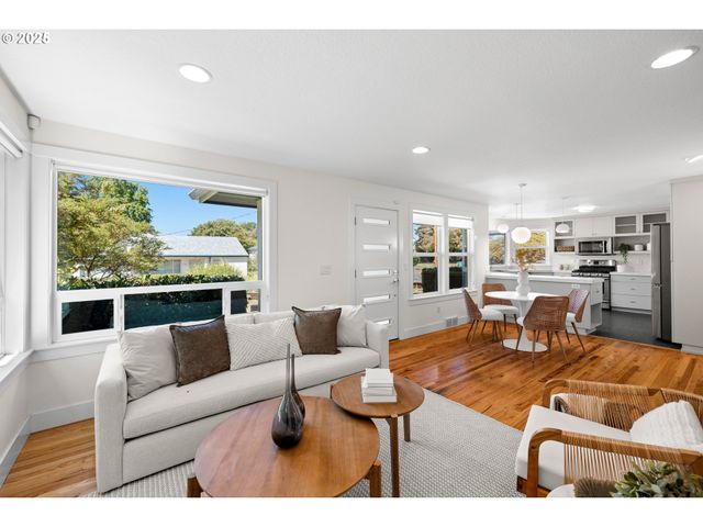 2844 Se 60TH Ave, Portland, OR 97206
