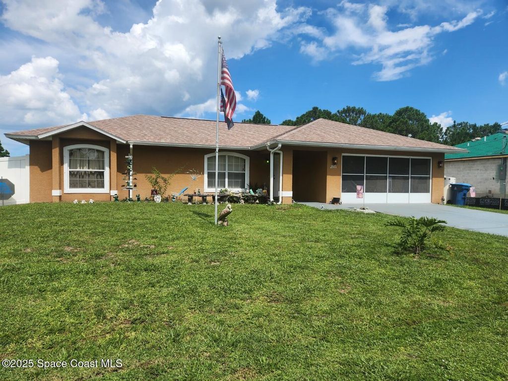 2971 SE Gabrysh Avenue SE, Palm Bay, FL 32909