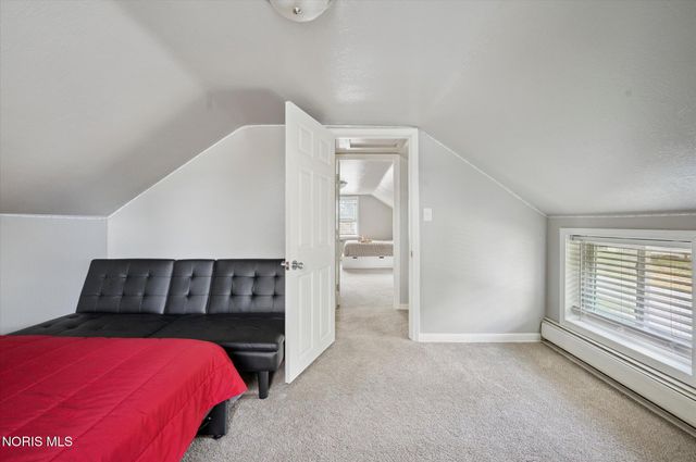 127 Bierley Avenue, Pemberville, OH 43450